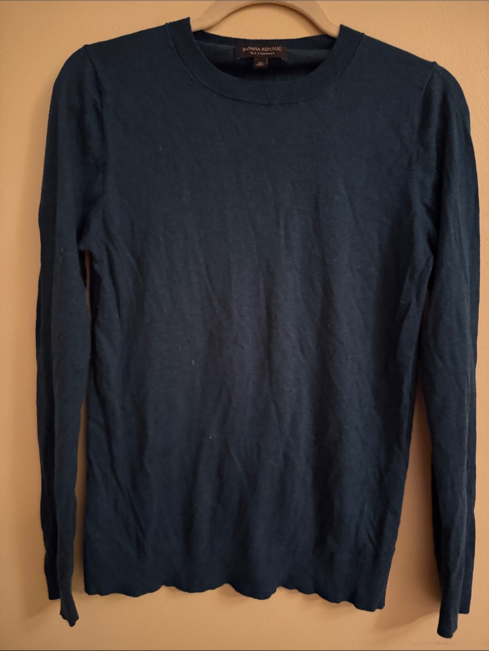 Banana Republic Men's Dark Blue Crewneck Sweater